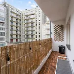Trendy&zonnig appartement vlak bij zee mét parking